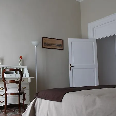 Palazzo Bianchi Domus Holidays Affittacamere