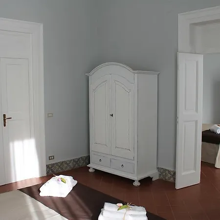 Palazzo Bianchi Domus Holidays Affittacamere