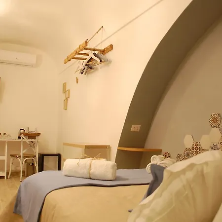 Palazzo Bianchi Domus Holidays 3* Trani