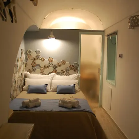 Palazzo Bianchi Domus Holidays Affittacamere Trani