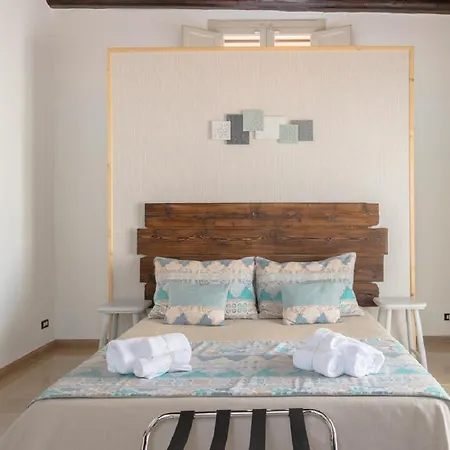 Palazzo Bianchi Domus Holidays 3* Trani